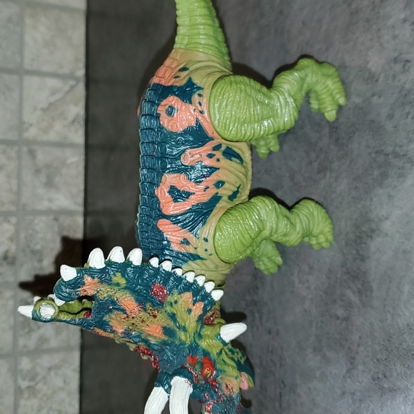 Dinosaur Toy Figure - Picture 6 of 7